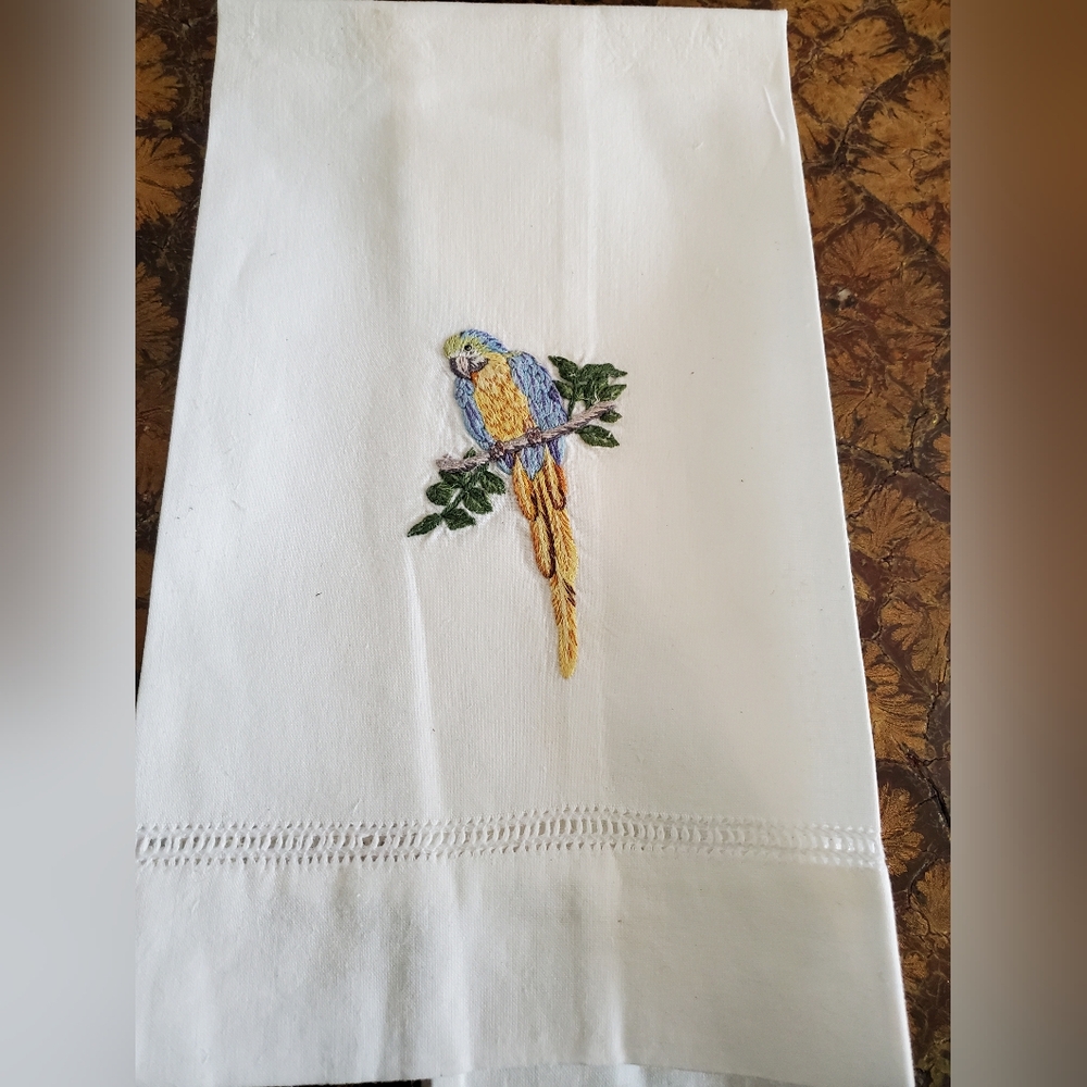 Vintage Colorful Embroidered Parrot Design Vintage Linen - Picture 2 of 4